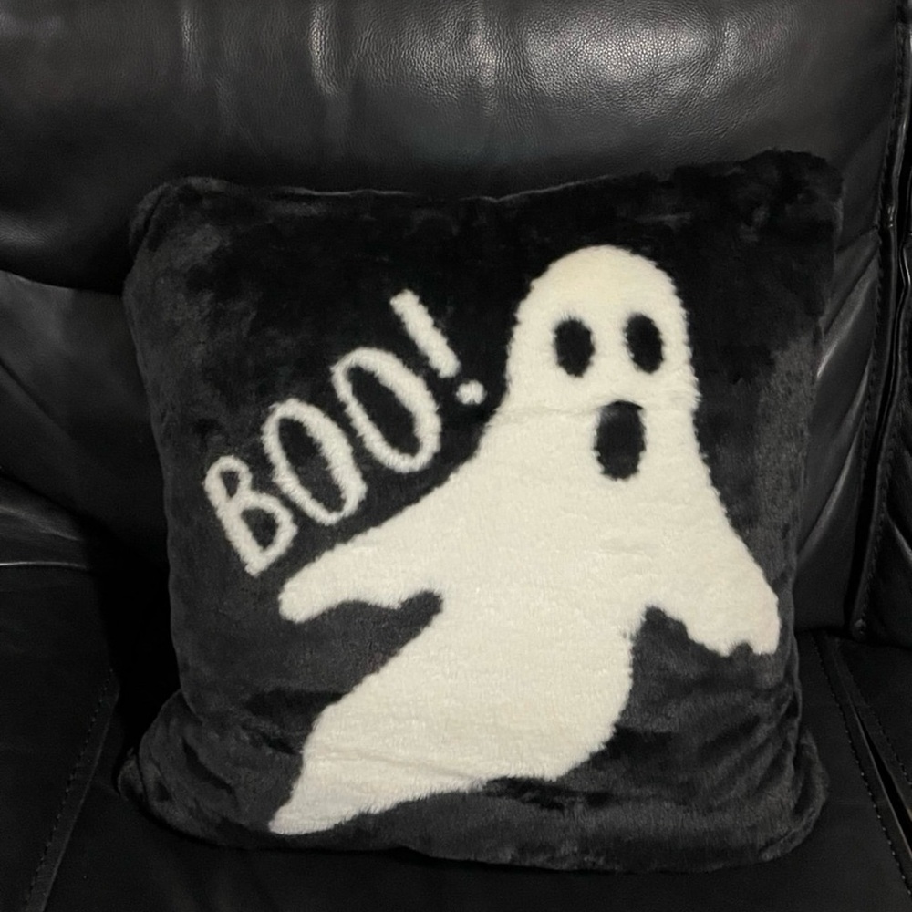 BRENTWOOD 20x20 Fur Ghost Pillow - Boo! Ghost Pillow
